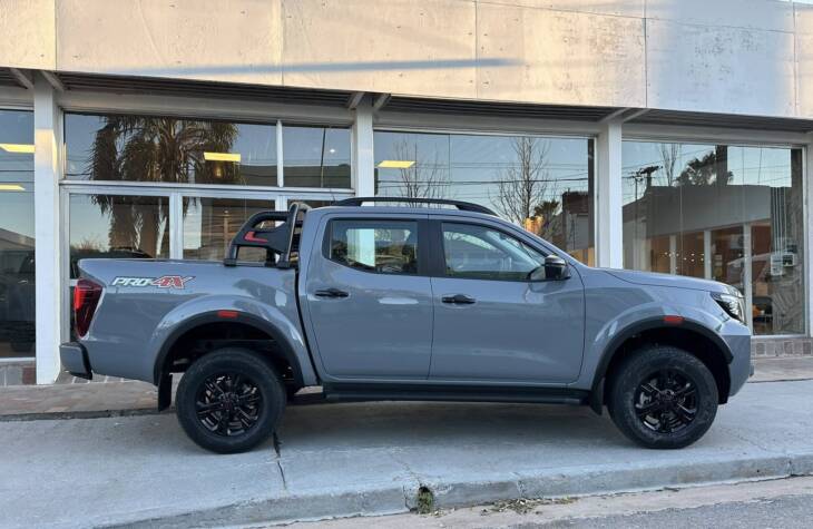 FRONTIER D/C 2.3 TDI A/T PRO4X 4x4 0Km My2025 gris volcánico. Financia Bco. Santander. Acércate a ORIO HNOS, SAN GENARO, concesionario oficial JMC, ISUZU, KAMA Camiones - Imagen 2