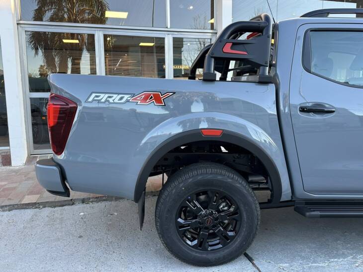 FRONTIER D/C 2.3 TDI A/T PRO4X 4x4 0Km My2025 gris volcánico. Financia Bco. Santander. Acércate a ORIO HNOS, SAN GENARO, concesionario oficial JMC, ISUZU, KAMA Camiones - Imagen 14