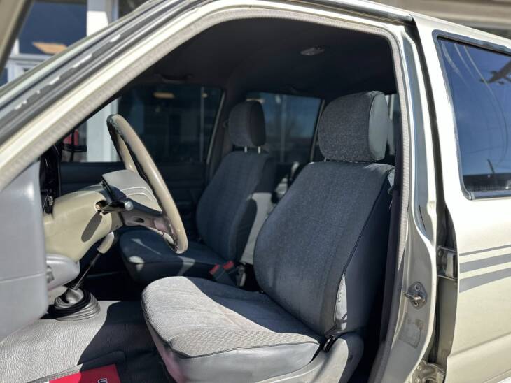 HILUX D/CABINA 3.0 DIESEL DX 4x2 año 2004 IMPECABLE! Acércate a ORIO HNOS, SAN GENARO, concesionario oficial SHINERAY, DOMY Utilitarios - Imagen 9