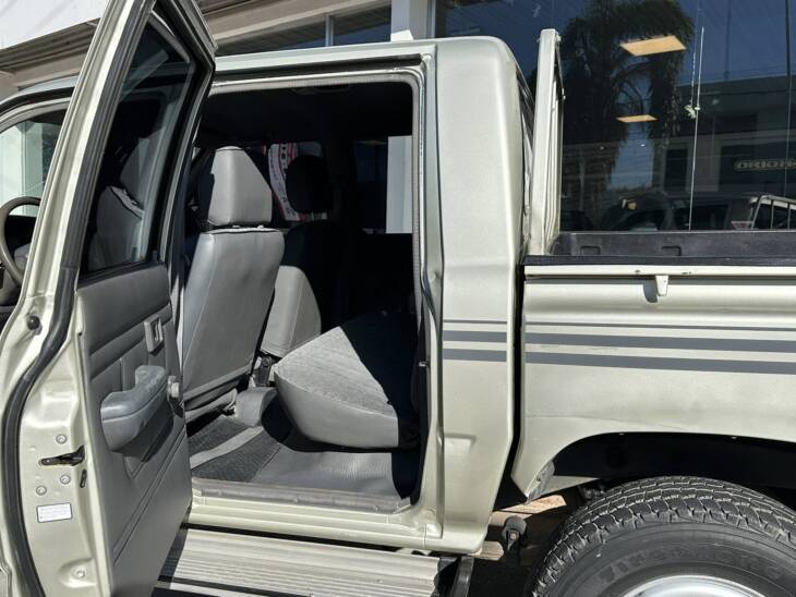 HILUX D/CABINA 3.0 DIESEL DX 4x2 año 2004 IMPECABLE! Acércate a ORIO HNOS, SAN GENARO, concesionario oficial SHINERAY, DOMY Utilitarios - Imagen 10