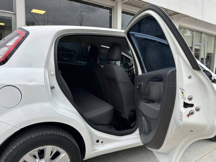 PUNTO ATTRACTIVE 1.4 8v año 2013 IMPECABLE! Financia Bco. Santander. Acércate a ORIO HNOS, SAN GENARO, concesionario oficial SHINERAY, DOMY Utilitarios - Imagen 9