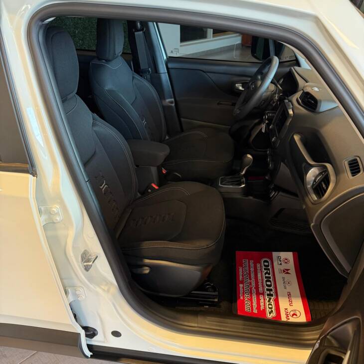 RENEGADE SPORT 1.3 T270 A/T6 FWD 0Km My2025 DISPONIBLE. Financia Bco. Santander. Acércate a ORIO HNOS, SAN GENARO, concesionario oficial JMC, ISUZU, KAMA Camiones - Imagen 12