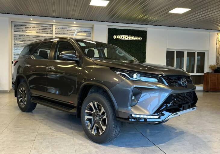 SW4 2.8 TDI A/T6 7ASIENTOS SRX 4x4 0Km My2025. Financia Bco. Santander. Acércate a ORIO HNOS, SAN GENARO, concesionario oficial JMC, ISUZU, KAMA Camiones - Imagen 5