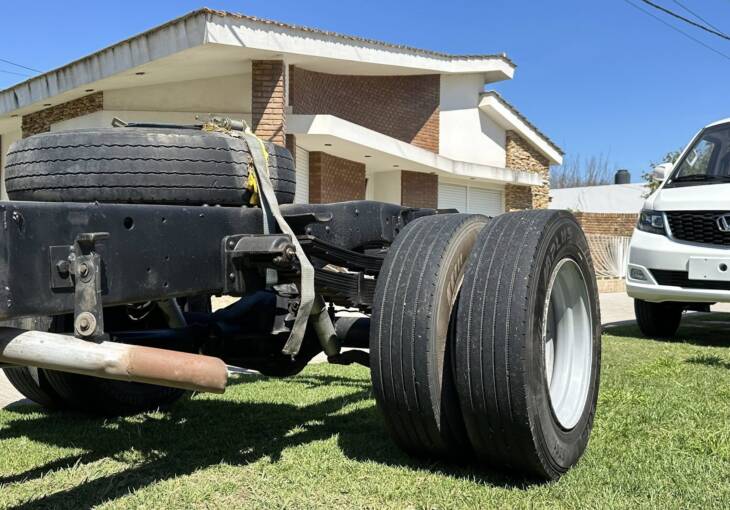 FORD F-4000 CHASIS con CABINA MWM 4x2 año 1994 SUPER CONFIABLE! Acércate a ORIO HNOS, SAN GENARO, concesionario oficial JMC, ISUZU, KAMA Camiones - Imagen 11