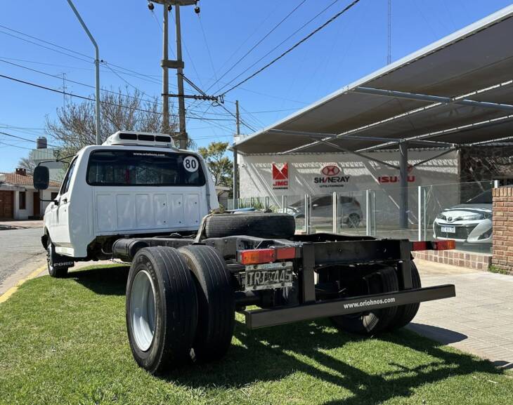 FORD F-4000 CHASIS con CABINA MWM 4x2 año 1994 SUPER CONFIABLE! Acércate a ORIO HNOS, SAN GENARO, concesionario oficial JMC, ISUZU, KAMA Camiones - Imagen 3