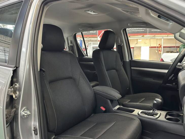 HILUX C/DOBLE 2.8 TDI AUTOMATICA SR 4x4 0Km My2024 blanco. Financia Bco. Santander. Acércate a ORIO HNOS, SAN GENARO, concesionario oficial JMC, ISUZU, KAMA Camiones - Imagen 14