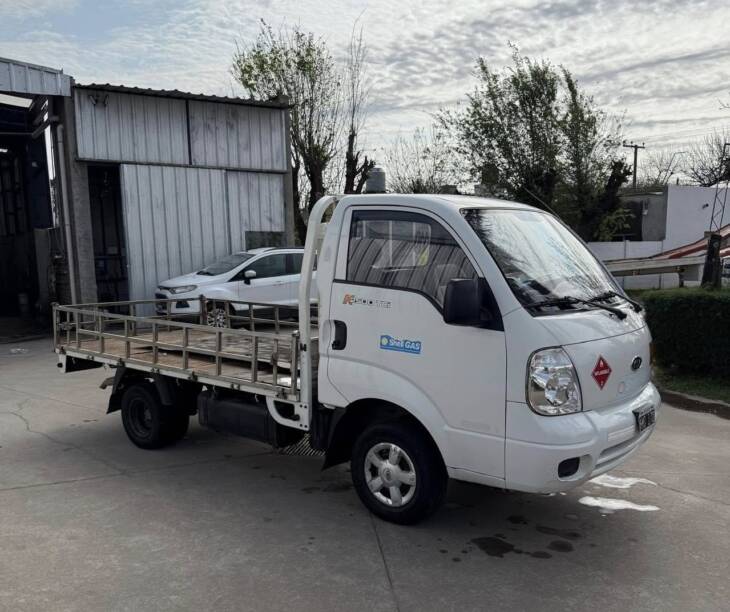 KIA K 2500 CABINA SIMPLE DIESEL con A. ACONDICIONADO año 2008 super confiable!  Acércate a ORIO HNOS, SAN GENARO, concesionario oficial SHINERAY, DOMY Utilitarios - Imagen 14