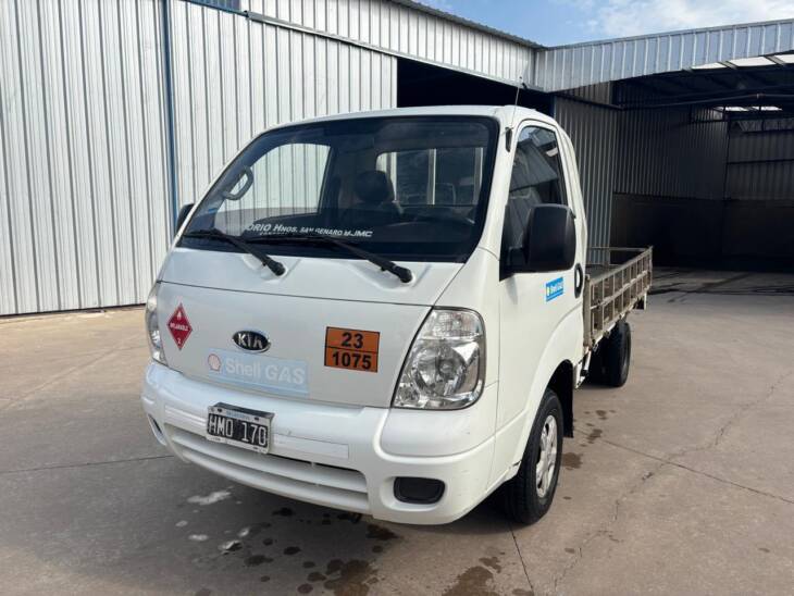 KIA K 2500 CABINA SIMPLE DIESEL con A. ACONDICIONADO año 2008 super confiable!  Acércate a ORIO HNOS, SAN GENARO, concesionario oficial SHINERAY, DOMY Utilitarios - Imagen 13