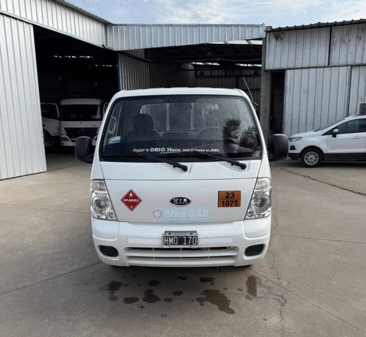 KIA K 2500 CABINA SIMPLE DIESEL con A. ACONDICIONADO año 2008 super confiable!  Acércate a ORIO HNOS, SAN GENARO, concesionario oficial SHINERAY, DOMY Utilitarios - Imagen 12