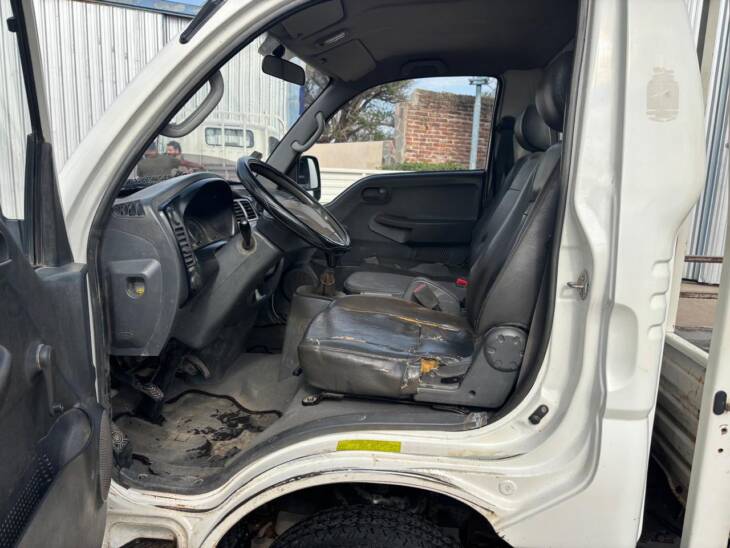 KIA K 2500 CABINA SIMPLE DIESEL con A. ACONDICIONADO año 2008 super confiable!  Acércate a ORIO HNOS, SAN GENARO, concesionario oficial SHINERAY, DOMY Utilitarios - Imagen 10