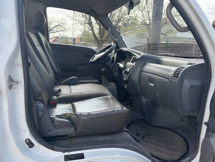 KIA K 2500 CABINA SIMPLE DIESEL con A. ACONDICIONADO año 2008 super confiable!  Acércate a ORIO HNOS, SAN GENARO, concesionario oficial SHINERAY, DOMY Utilitarios - Imagen 3