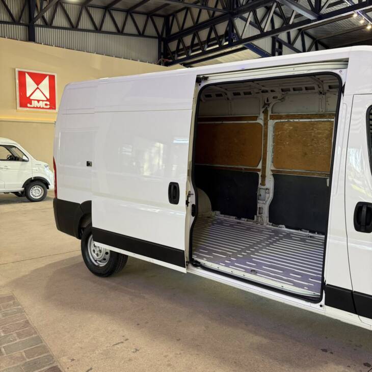 DUCATO MAXI CARGO L4H2 año 2019 IMPECABLE! Financia Bco. Santander. Acércate a ORIO HNOS, SAN GENARO, concesionario oficial JMC, ISUZU, KAMA Camiones - Imagen 7