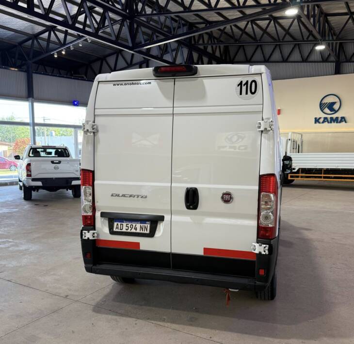 DUCATO MAXI CARGO L4H2 año 2019 IMPECABLE! Financia Bco. Santander. Acércate a ORIO HNOS, SAN GENARO, concesionario oficial JMC, ISUZU, KAMA Camiones - Imagen 6