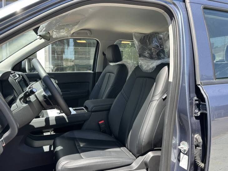 GRAND AVENUE 2.3 242hp NAFTA A/T 4x2 GL 0Km My2025 gris azulado. Financia Bco. Santander. Acércate a ORIO HNOS, SAN GENARO, concesionario oficial JMC, ISUZU, KAMA Camiones - Imagen 10