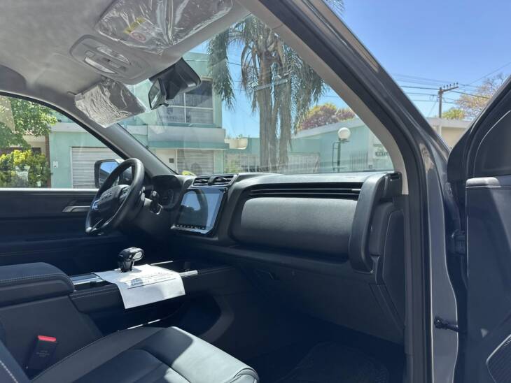 GRAND AVENUE 2.3 242hp NAFTA A/T 4x2 GL 0Km My2025 gris azulado. Financia Bco. Santander. Acércate a ORIO HNOS, SAN GENARO, concesionario oficial JMC, ISUZU, KAMA Camiones - Imagen 11