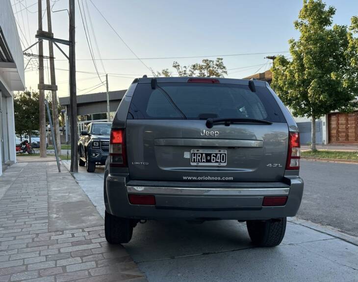 JEEP GRAND CHEROKEE LIMITED 4.7 V8 A/T 4x4 año 2008 MAGNIFICA! Acércate a ORIO HNOS, SAN GENARO, concesionario oficial JMC, ISUZU, KAMA Camiones - Imagen 4