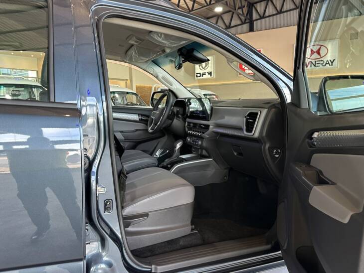 CHEVROLET S10 D/C 2.8 TDI A/T LTZ 4x4 0Km My2025 gris aegean. DISPONIBLE! Financia Bco. Santander. Acércate a ORIO HNOS, SAN GENARO, concesionario oficial JMC, ISUZU, KAMA Camiones - Imagen 9