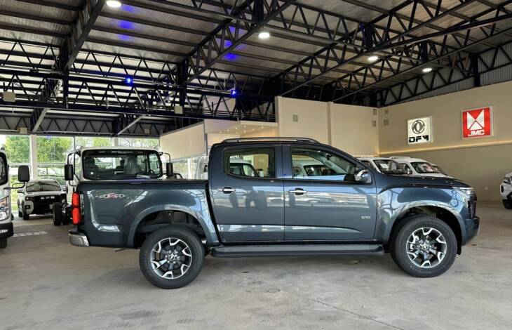 CHEVROLET S10 D/C 2.8 TDI A/T LTZ 4x4 0Km My2025 gris aegean. DISPONIBLE! Financia Bco. Santander. Acércate a ORIO HNOS, SAN GENARO, concesionario oficial JMC, ISUZU, KAMA Camiones - Imagen 6