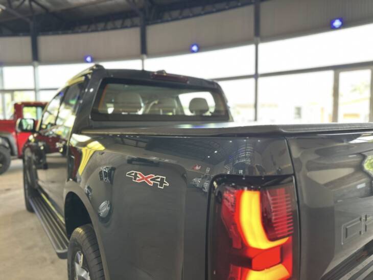 CHEVROLET S10 D/C 2.8 TDI A/T LTZ 4x4 0Km My2025 gris aegean. DISPONIBLE! Financia Bco. Santander. Acércate a ORIO HNOS, SAN GENARO, concesionario oficial JMC, ISUZU, KAMA Camiones - Imagen 5
