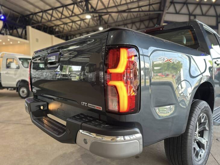 CHEVROLET S10 D/C 2.8 TDI A/T LTZ 4x4 0Km My2025 gris aegean. DISPONIBLE! Financia Bco. Santander. Acércate a ORIO HNOS, SAN GENARO, concesionario oficial JMC, ISUZU, KAMA Camiones - Imagen 7
