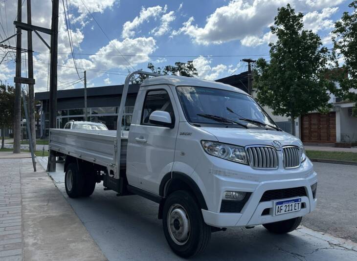 SHINERAY T 30 C/ SIMPLE CHASIS con DUALES p/2Ton. año 2021, blanco. con 26.000Km. Financia Bco. Santander. Acércate a ORIO HNOS, SAN GENARO, concesionario oficial SHINERAY, DOMY Utilitarios - Imagen 6