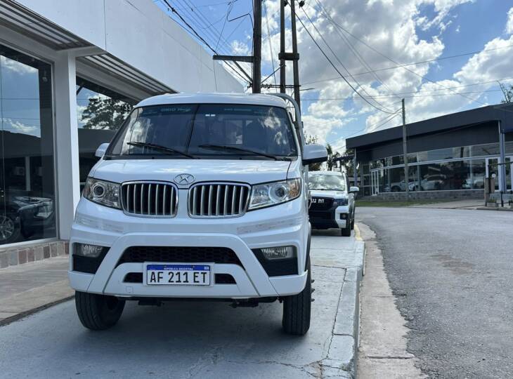 SHINERAY T 30 C/ SIMPLE CHASIS con DUALES p/2Ton. año 2021, blanco. con 26.000Km. Financia Bco. Santander. Acércate a ORIO HNOS, SAN GENARO, concesionario oficial SHINERAY, DOMY Utilitarios - Imagen 7