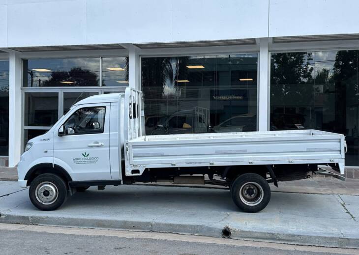 SHINERAY T 30 C/ SIMPLE CHASIS con DUALES p/2Ton. año 2021, blanco. con 26.000Km. Financia Bco. Santander. Acércate a ORIO HNOS, SAN GENARO, concesionario oficial SHINERAY, DOMY Utilitarios - Imagen 2