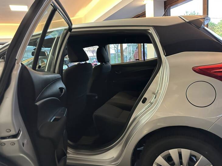 YARIS 5 PUERTAS CVT XS 0Km My2025. Financia Bco. Santander. Acércate a ORIO HNOS, SAN GENARO, concesionario oficial JMC, ISUZU, KAMA Camiones - Imagen 5