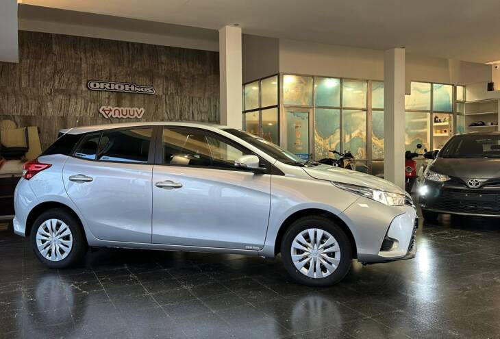 YARIS 5 PUERTAS CVT XS 0Km My2025. Financia Bco. Santander. Acércate a ORIO HNOS, SAN GENARO, concesionario oficial JMC, ISUZU, KAMA Camiones - Imagen 4