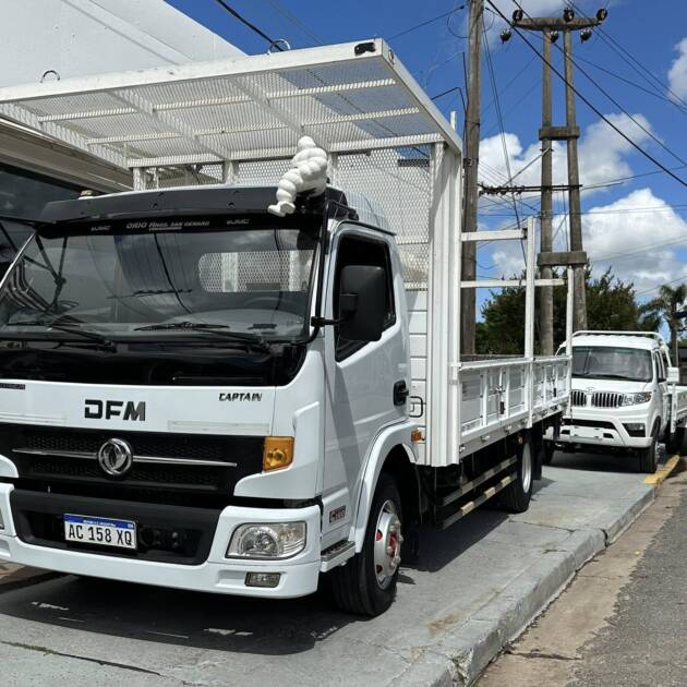 DFM DUÓLICA 1064 CJ10 Motor CUMMINS 160hp año 2017 IMPECABLE! Financia Bco. Santander. Acércate a ORIO HNOS, SAN GENARO, concesionario oficial JMC, ISUZU, KAMA Camiones