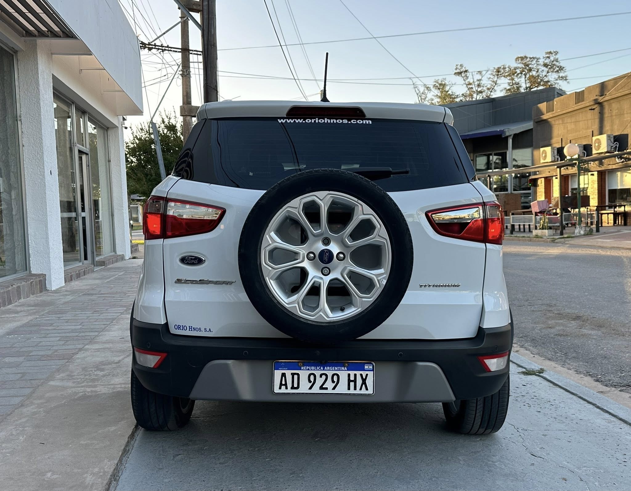 ECOSPORT TITANIUM 1.5 NAFTA A/T año 2019 con 45.000Km. UNICA!! Financia Bco. Santander. Acércate a ORIO HNOS, SAN GENARO, concesionario oficial JMC, ISUZU, KAMA Camiones - Imagen 6