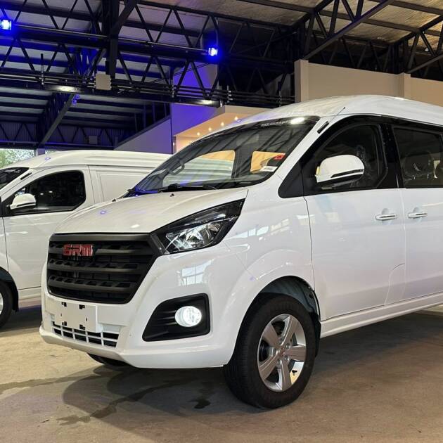 SHINERAY SRM M7 2.0 Nafta Manual 9 Pasajeros 0Km My2026 DISPONIBLE! Financia Bco. Santander. Acércate a ORIO HNOS, SAN GENARO, concesionario oficial SHINERAY, DOMY Utilitarios