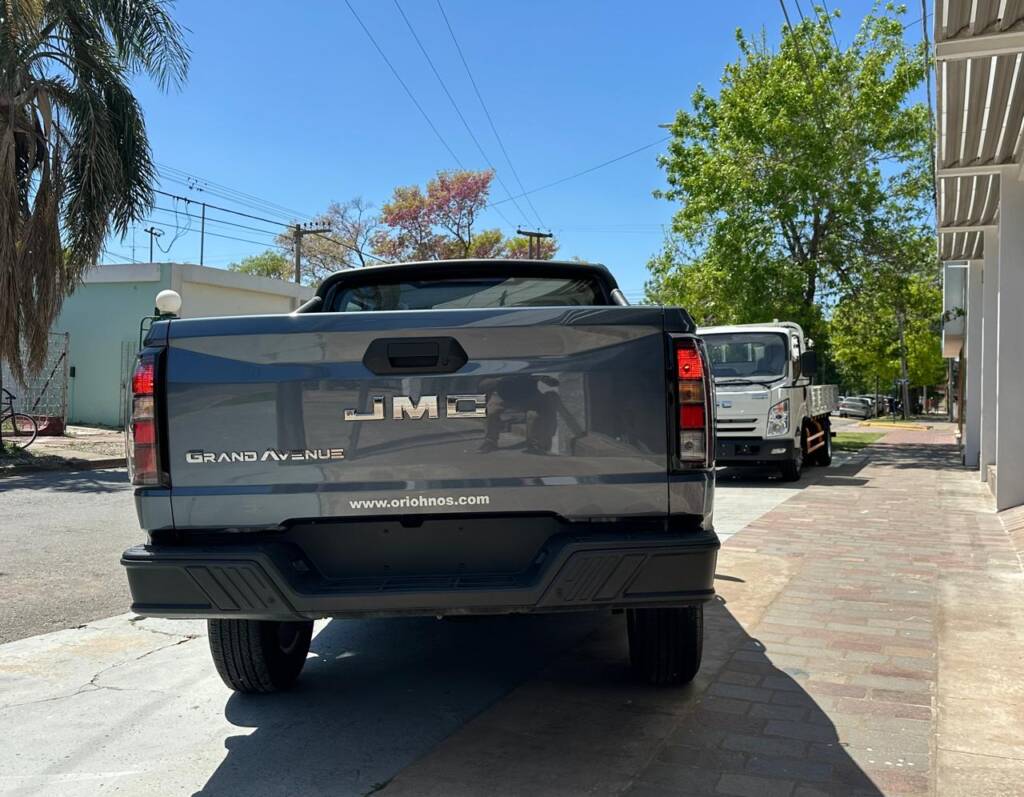 WhatsApp Image 2025-11-25 at 15.45.23 (1)