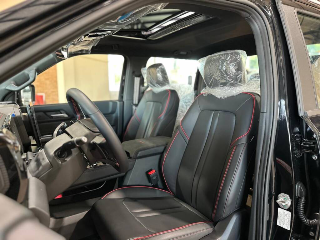 WhatsApp Image 2025-11-25 at 15.46.42 (1)