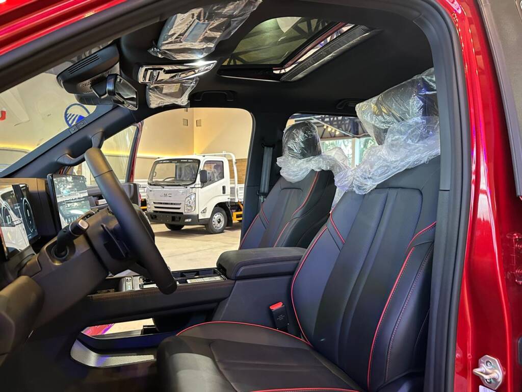 WhatsApp Image 2025-11-25 at 15.46.46 (1)