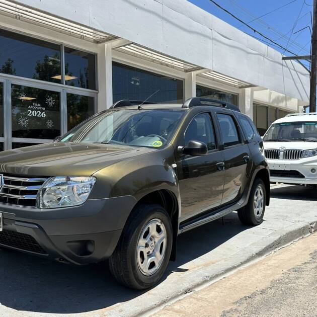 DUSTER CONFORT 1.6 MANUAL 4x2 año 2013 con 89.000Km. Financia Bco. Santander. Acércate a ORIO HNOS, SAN GENARO, concesionario oficial SHINERAY, DOMY Utilitarios
