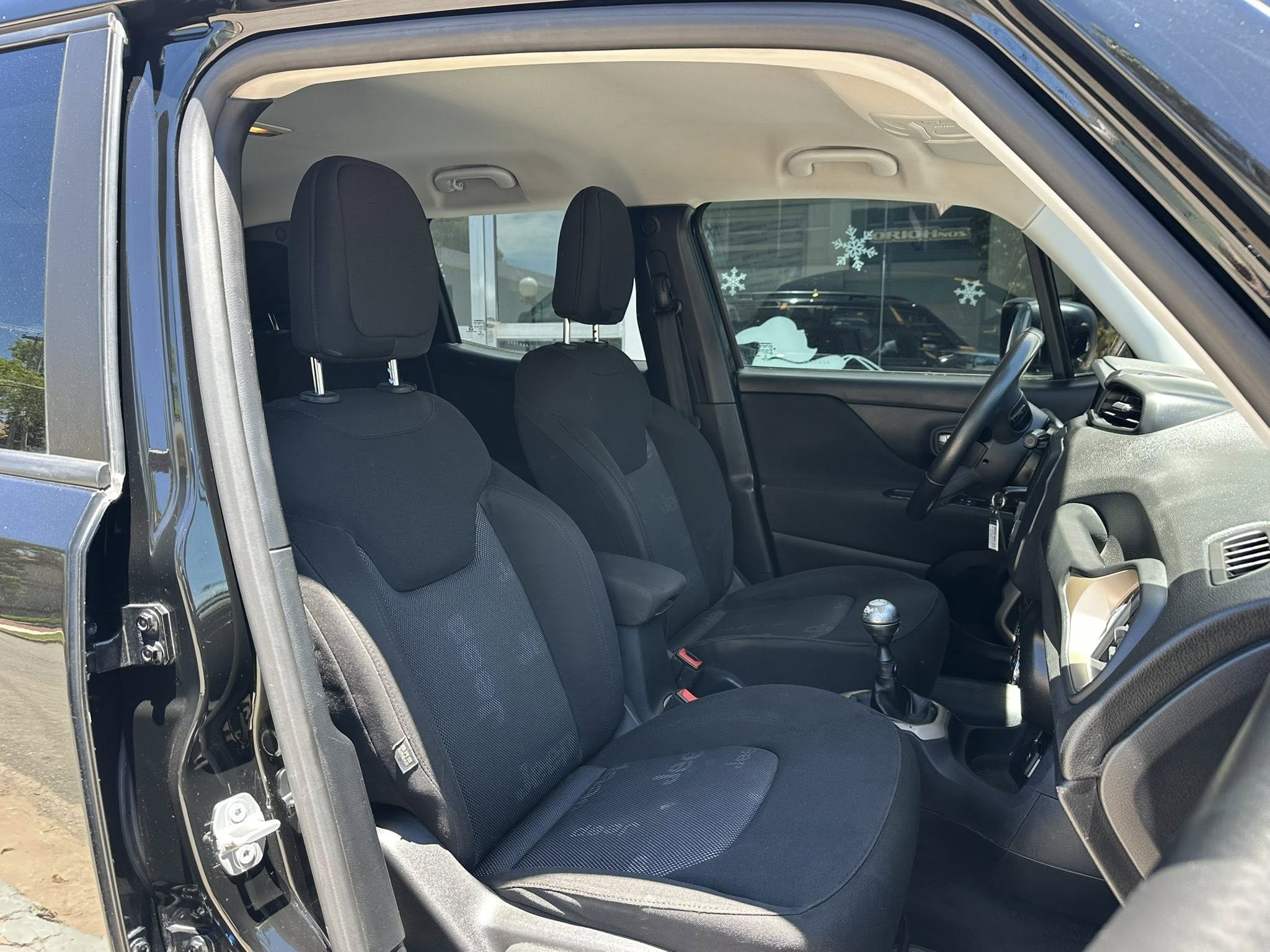 RENEGADE 1.8 NAFTA MANUAL SPORT año 2016 IMPECABLE! Financia Bco. Santander. Acércate a ORIO HNOS, SAN GENARO, concesionario oficial JMC, ISUZU, KAMA Camiones - Imagen 16