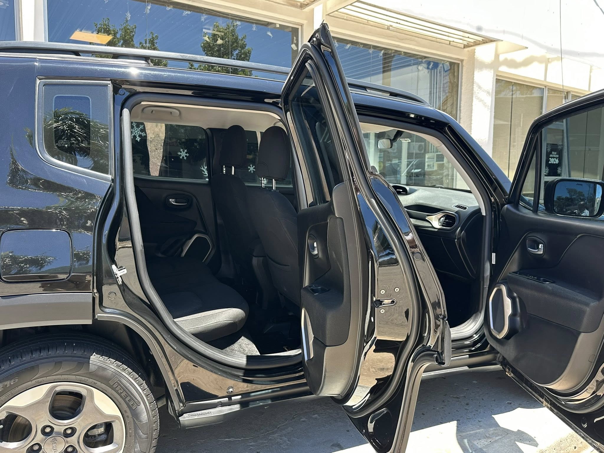 RENEGADE 1.8 NAFTA MANUAL SPORT año 2016 IMPECABLE! Financia Bco. Santander. Acércate a ORIO HNOS, SAN GENARO, concesionario oficial JMC, ISUZU, KAMA Camiones - Imagen 11