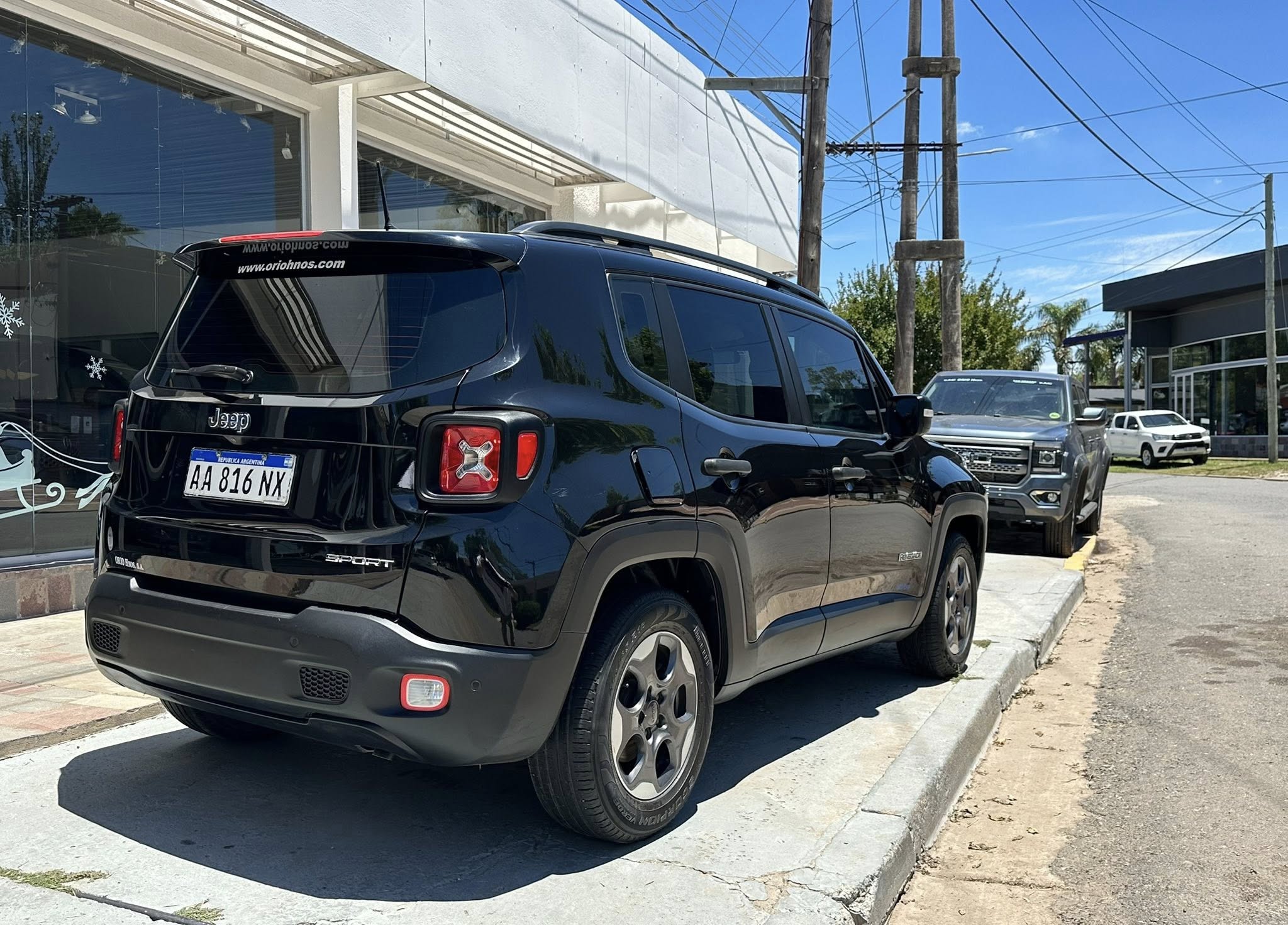 RENEGADE 1.8 NAFTA MANUAL SPORT año 2016 IMPECABLE! Financia Bco. Santander. Acércate a ORIO HNOS, SAN GENARO, concesionario oficial JMC, ISUZU, KAMA Camiones - Imagen 5