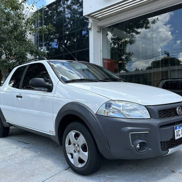 FIAT STRADA D/CABINA 1.4 NAFTA 3 PUERTAS WORKING año 2017 blanco con GNC. IMPECABLE!! Financia Bco. Santander. Acércate a ORIO HNOS, SAN GENARO, concesionario oficial SHINERAY, DOMY Utilitarios