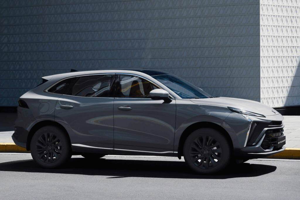 15.png_0004_supercar-streamlined-waistline_1-1