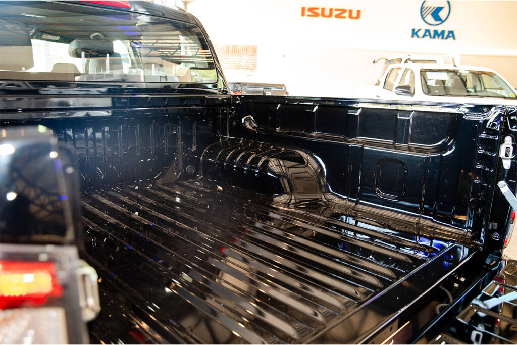 DMAX.jpg_0002__DSC1485