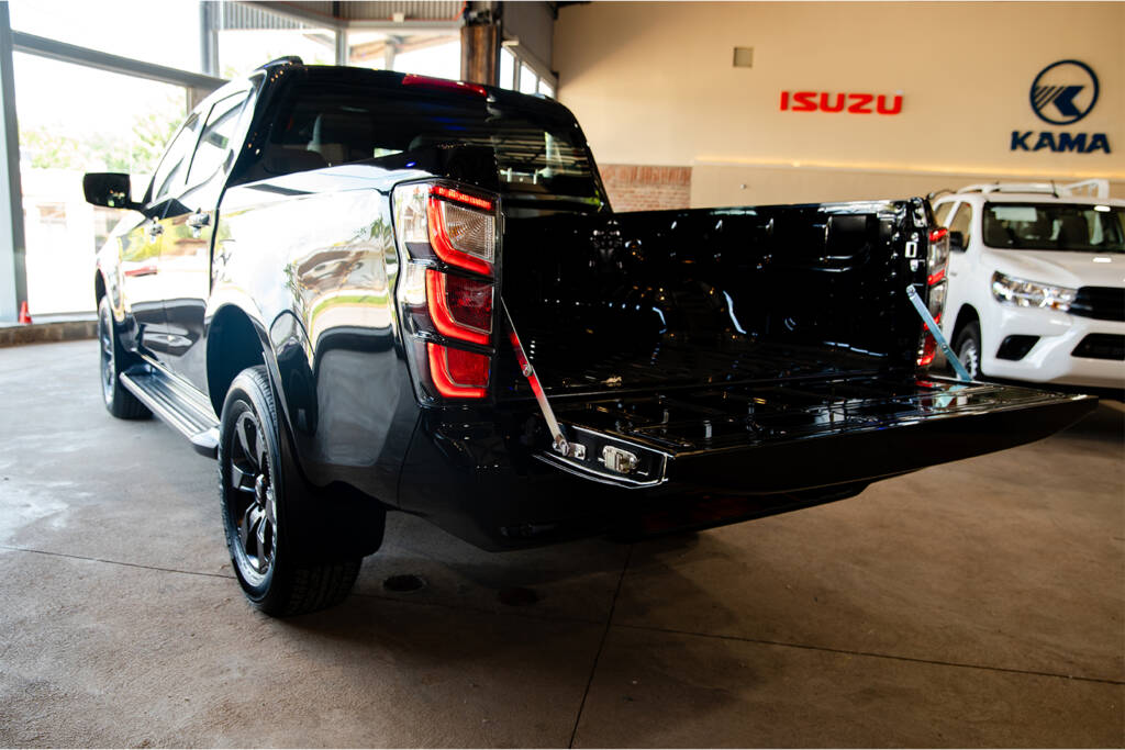 DMAX.jpg_0004__DSC1483