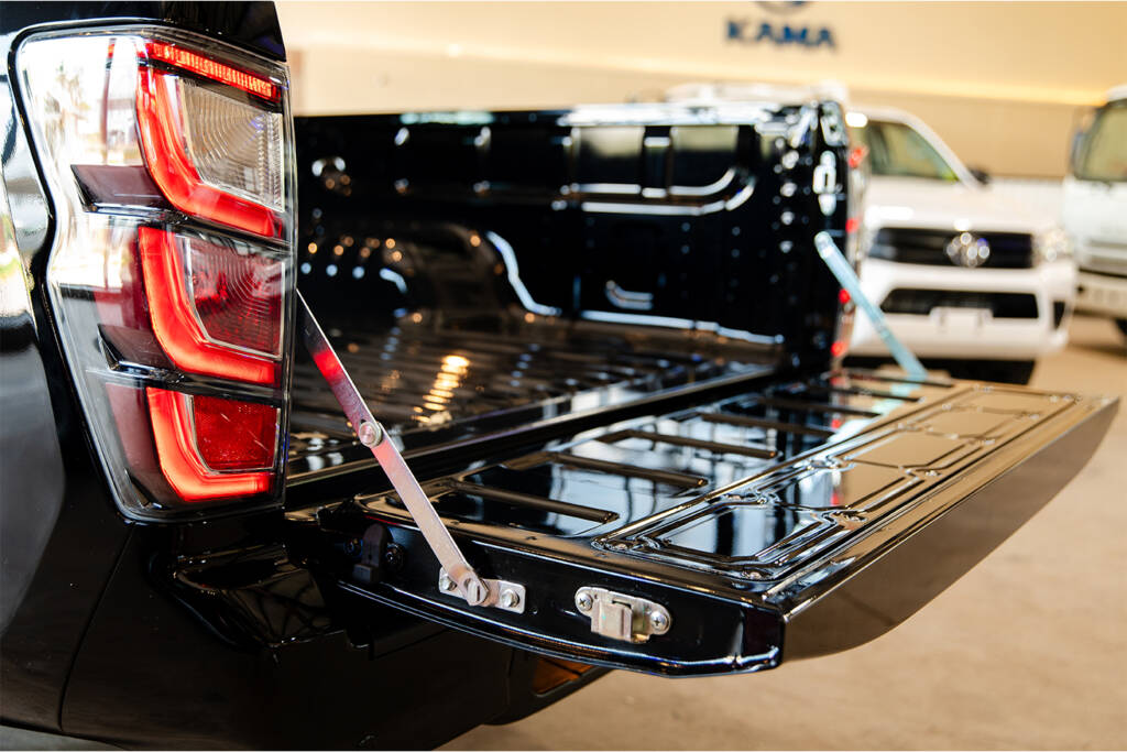 DMAX.jpg_0006__DSC1476