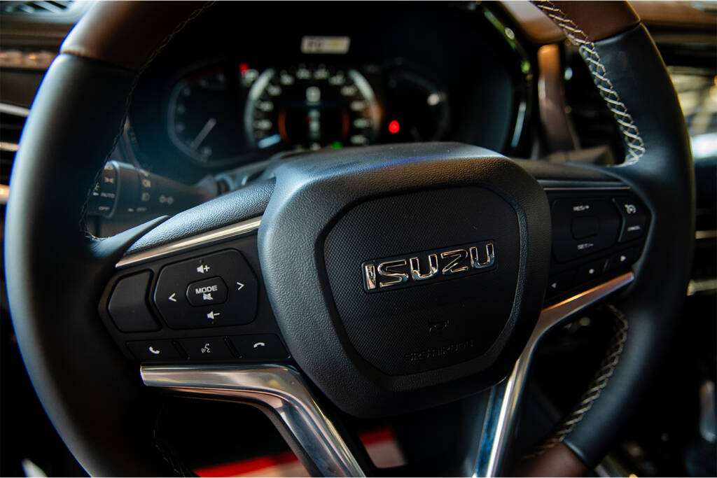 DMAX.jpg_0014__DSC1449