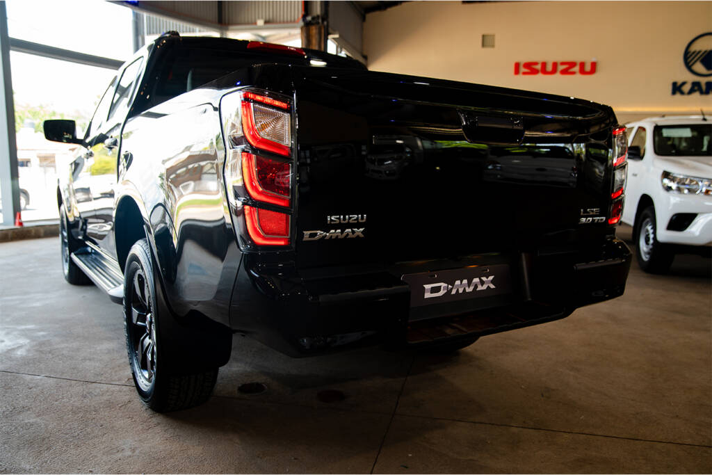 DMAX.jpg_0017__DSC1442