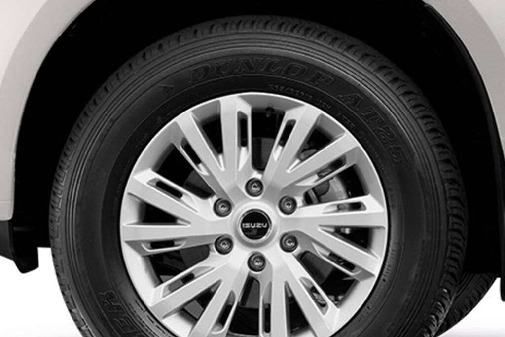 DMAX_0008_DMax-RBD-Exterior_Llantas