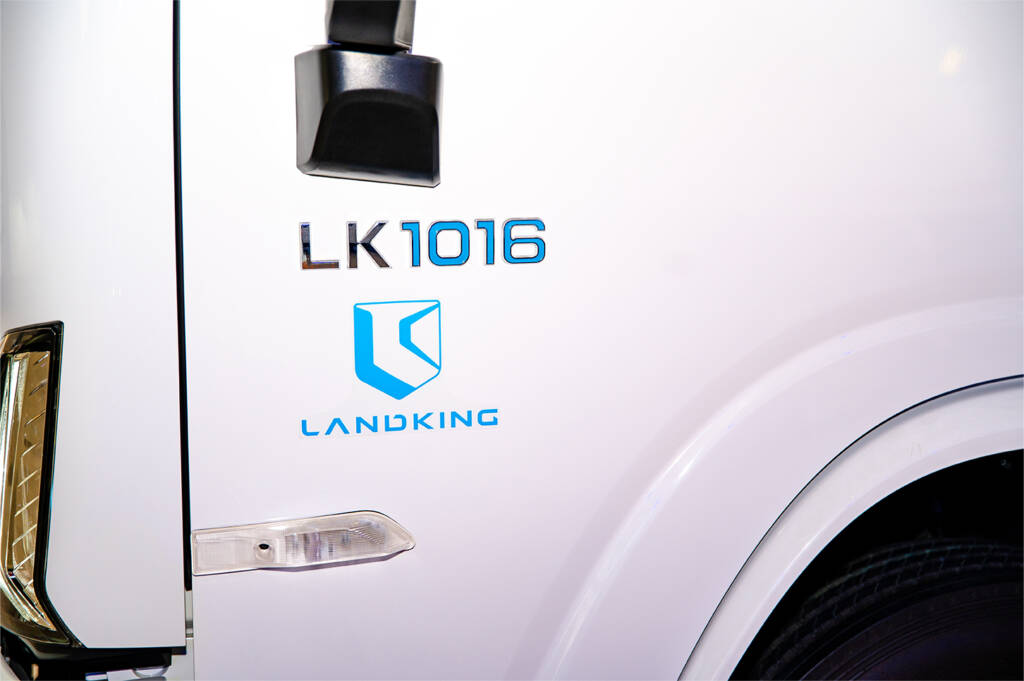 _DSC4734_0021__DSC4743