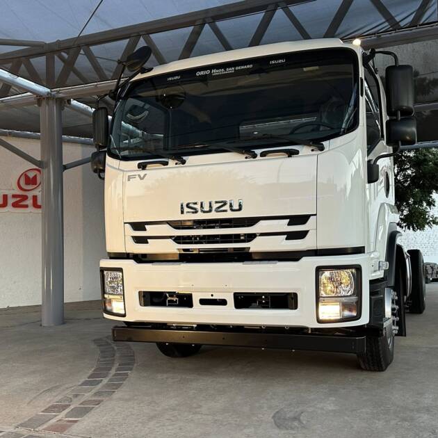 ISUZU FVR 34 LARGO 0Km My2026 DISPONIBLES! 100% JAPON. Financia Bco. Santander. Acércate a ORIO HNOS, SAN GENARO, concesionario oficial JMC, ISUZU, KAMA, LANDKING Camiones