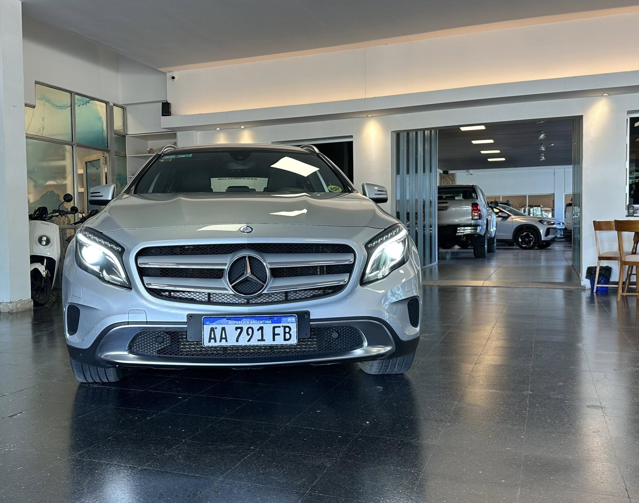 MERCEDES BENZ GLA 200 A/T año 2016 IMPECABLE!! Financia Bco. Santander. Acércate a ORIO HNOS, SAN GENARO, concesionario oficial FORTHING suv - Imagen 2